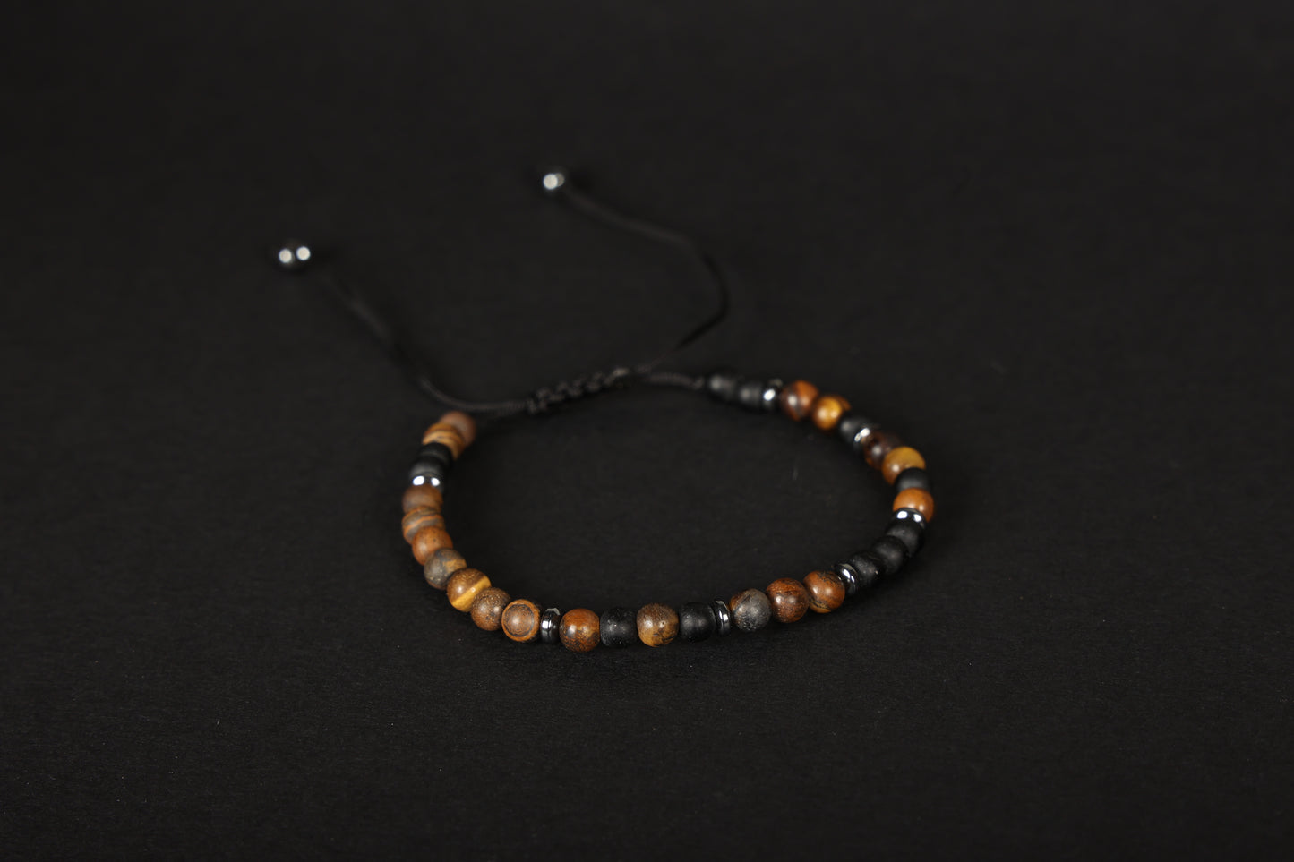 Simple native bracelet