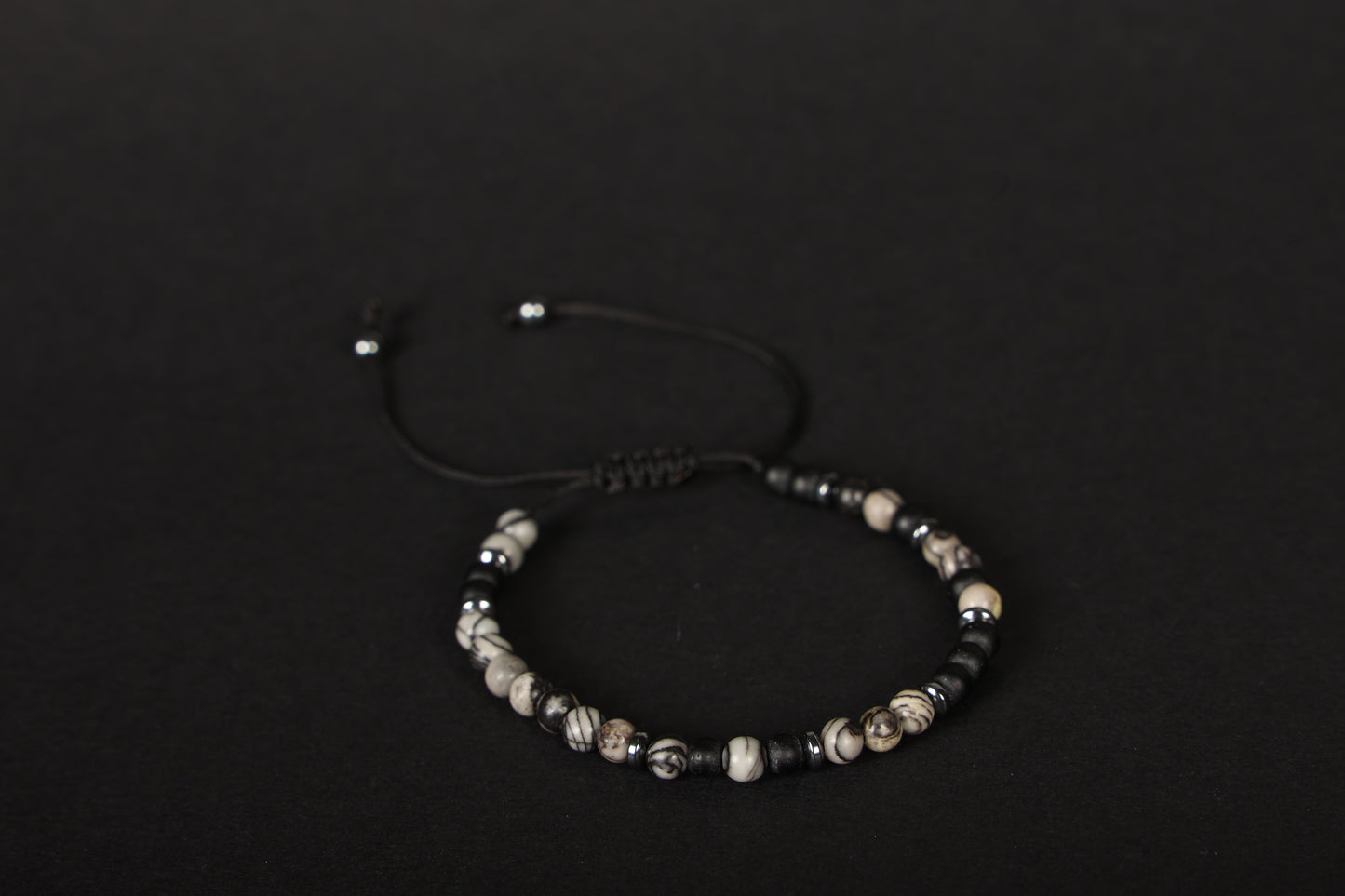 Simple native bracelet